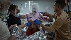 In den vergangenen 48 Stunden starben bei einem Beschuss eines Wohngebiets in Selydowe im Osten der Ukraine mindestens zwei Menschen.