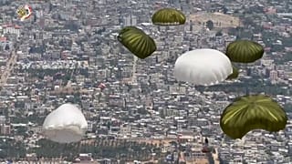 وزارة الدفاع المصرية ينشر لقطات من إسقاط مساعدات على قطاع غزة
