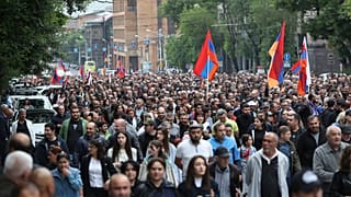 Manifestantes concentraram-se na Praça da República, na capital Erevan