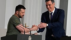 Volodymyr Zelensky et Pedro Sanchez. 
