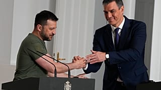 Volodymyr Zelensky et Pedro Sanchez.