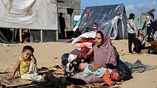 İsrail'in Mısır sınırındaki Refah'a yönelik saldırılarının ardından bölgedeki siviller, buradan kaçmak zorunda kaldı. 