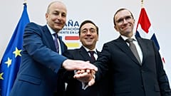 Norveç Dışişleri Bakanı Espen Barth Eide, İspanya Dışişleri Bakanı Jose Manuel Albares Bueno ve İrlanda Dışişleri Bakanı Micheal Martin