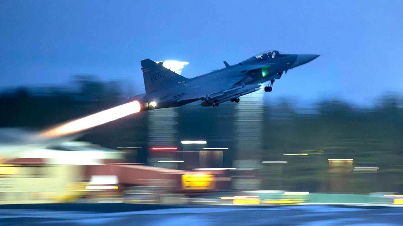 Die Militärflugzeuge ASC 890 werden der Ukraine helfen, Ziele aus großer Entfernung zu identifizieren.