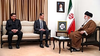 الرئيس السوري بشار الأسد بحصبة الرئيس الإيراني المؤقت محمد مخبر والمرشد الأعلى علي خامنئي