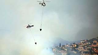 Ελικόπτερο επιχειρεί σε πυρκαγιά στην Κύπρο - φώτο αρχείου