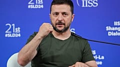  الرئيس الأوكراني فولوديمير زيلينسكي