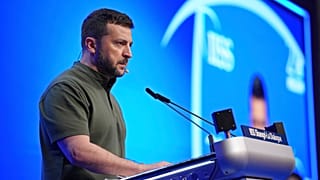 Президент Украины Владимир Зеленский выступает на форуме "Диалог Шангри-Ла" в Сингапуре, 2 июня 2024 года.