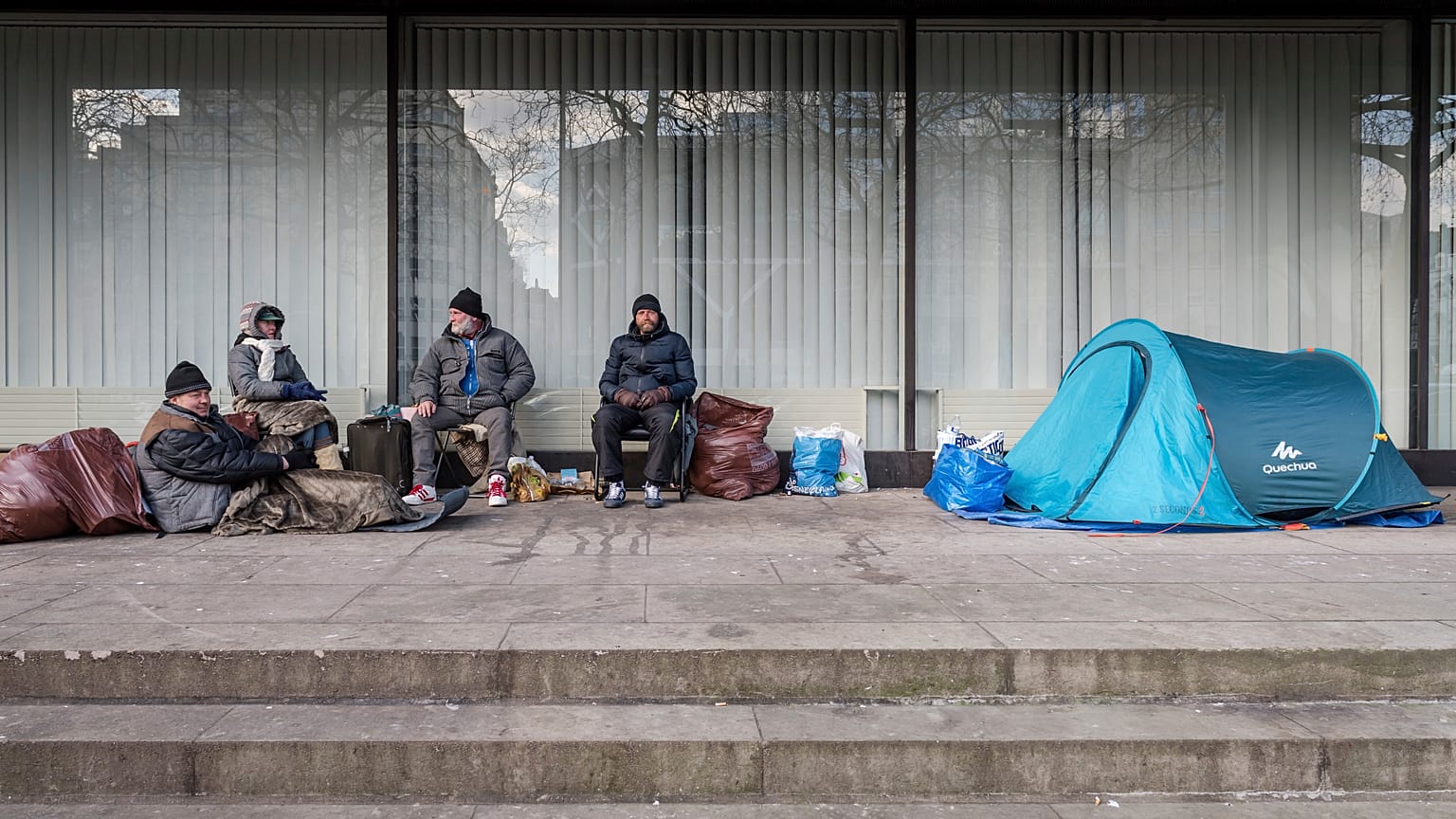 Becslések szerint az EU-ban közel 900 ezer hajléktalan él