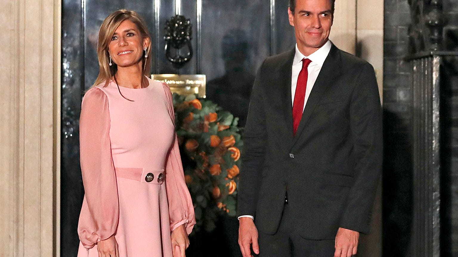 Ο Ισπανόςπρωθυπουργός Πέδρο Σάντσεθ με τη σύζυγό του Μπεγκόνια Γκόμεθ