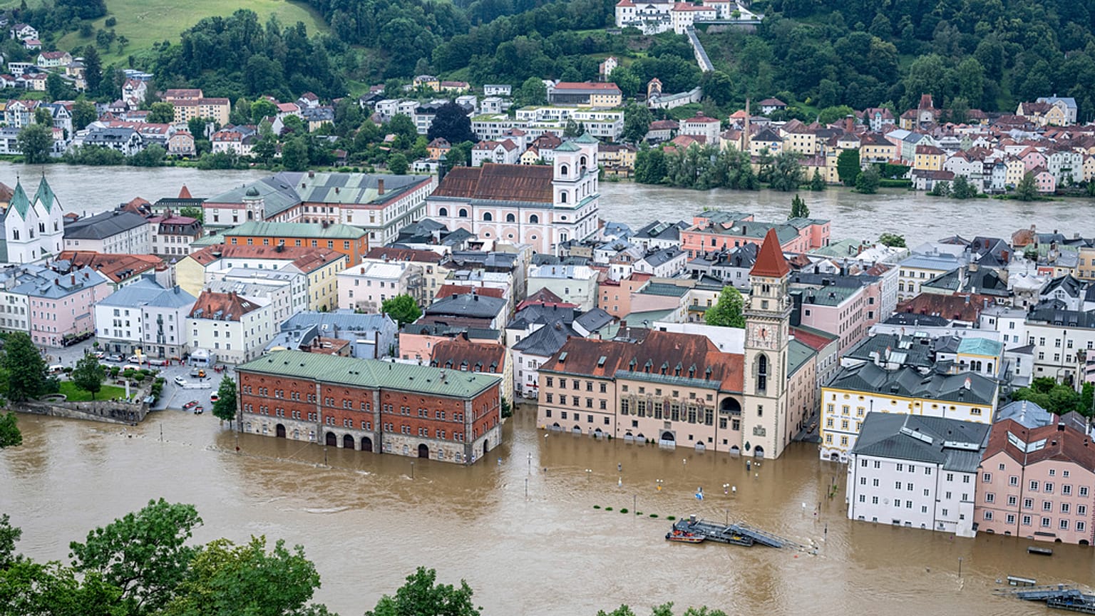La vieille ville de Passau en Bavière a été entièrement inondée.
