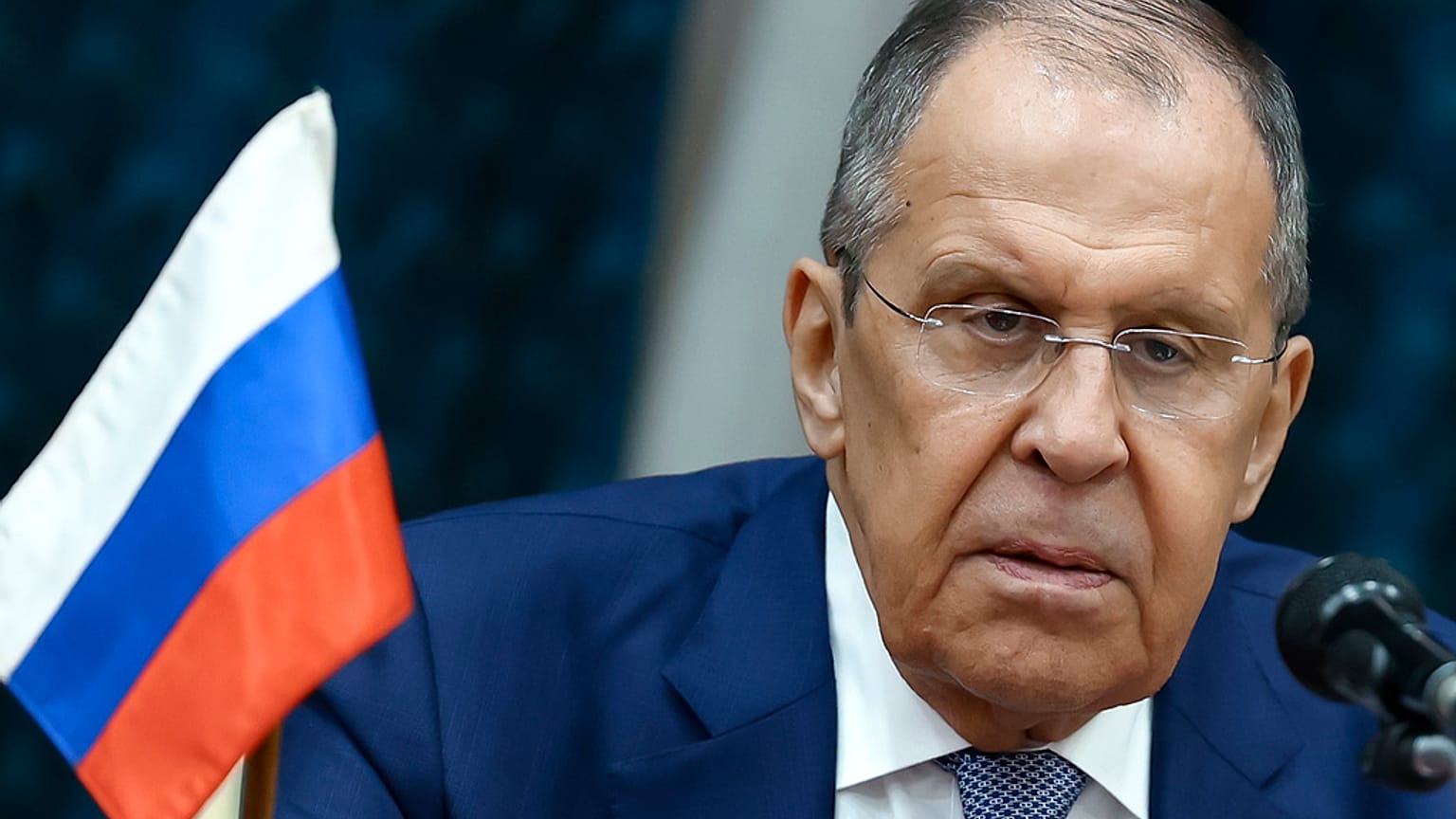 Szergej Lavrov a kongói külügyminiszterrel tartott sajtótájékoztatón