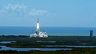 Boeing, Amerikan Havacılık ve Uzay Dairesi'nin (NASA) iki astronotunu taşıyan Starliner mekiğini ilk kez uzaya yolladı.