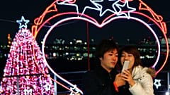Japonya düşen doğum oranlarını artırmanın yollarını arıyor