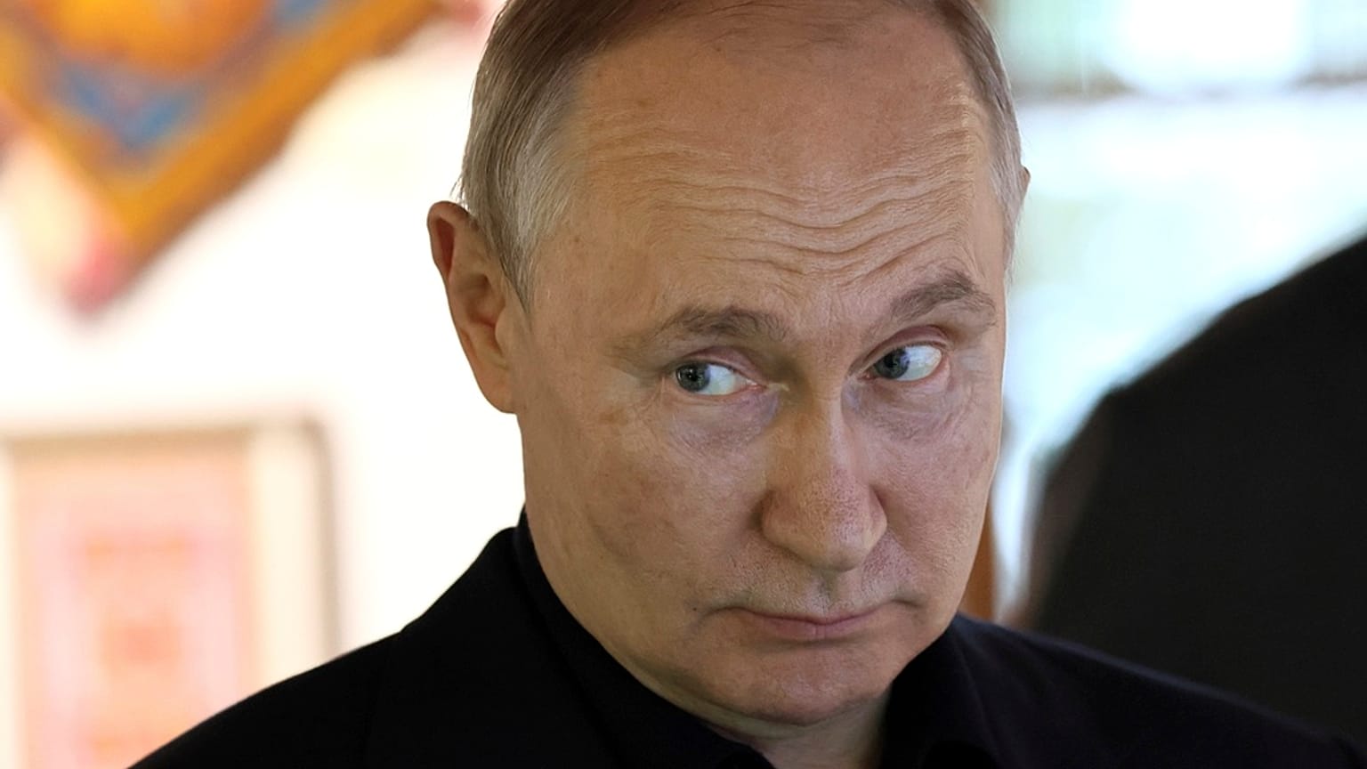 El presidente ruso Vladimir Putin visita la fortaleza de Naryn-Kala en Derbent el miércoles 28 de junio de 2023,