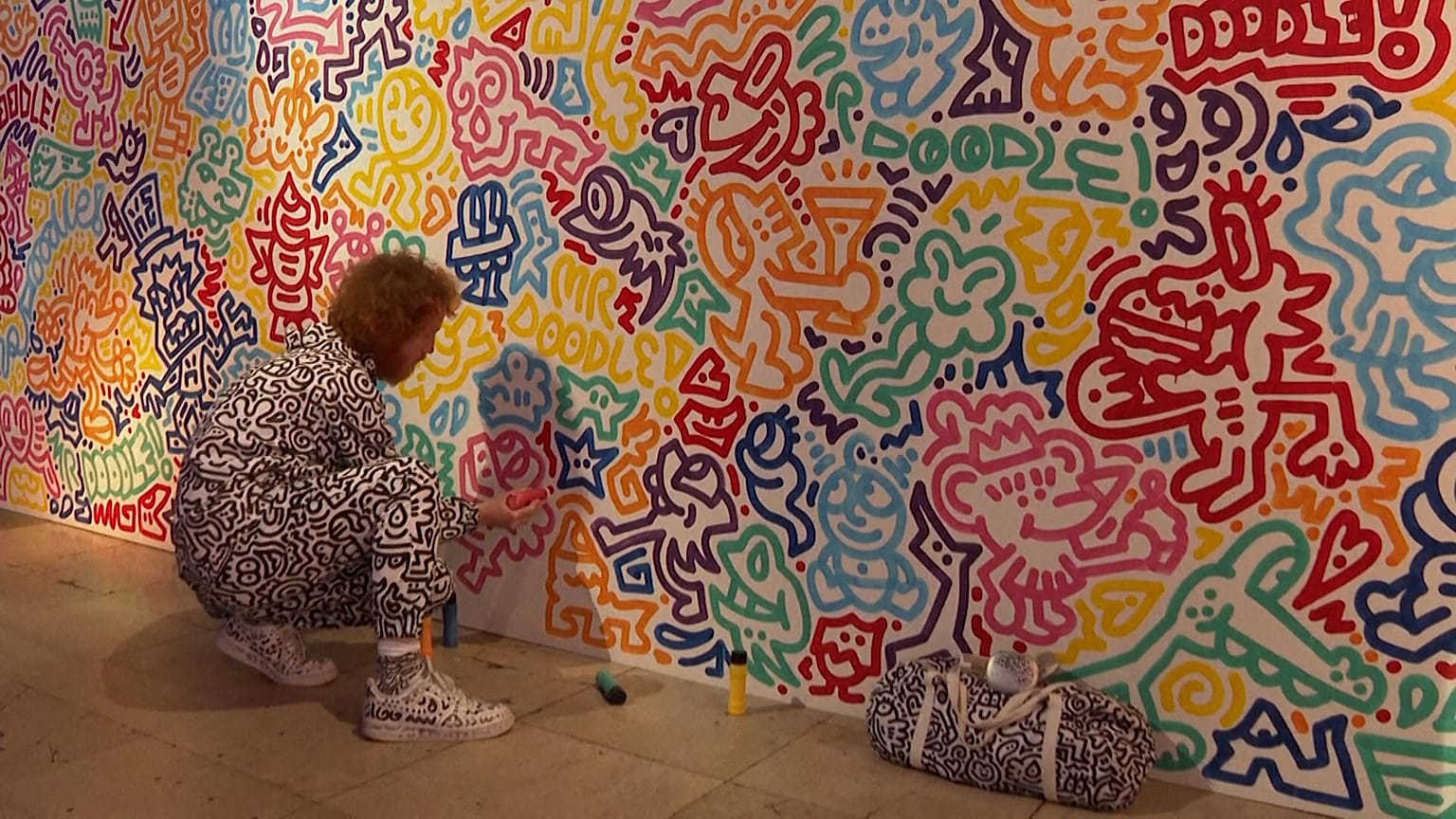 English creator Mr. Doodle decorating London's trendy Sketch restaurant