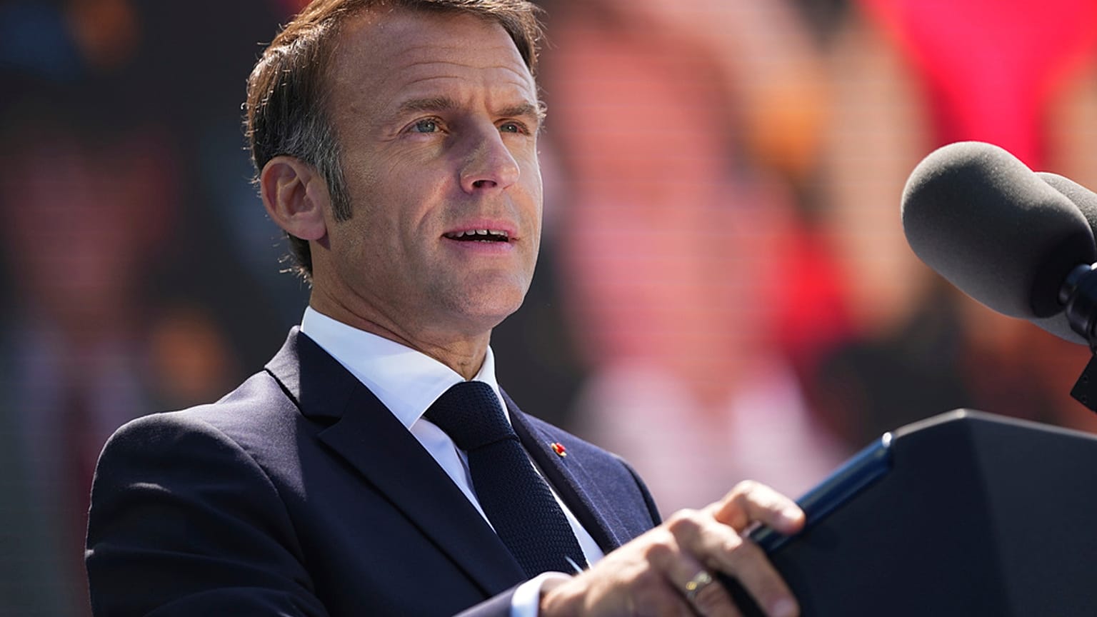 Emmanuel Macron ha concedido una entrevista televisiva en la que ha hecho un llamamiento a los electores para que acudan a votar durante las próximas elecciones de la UE