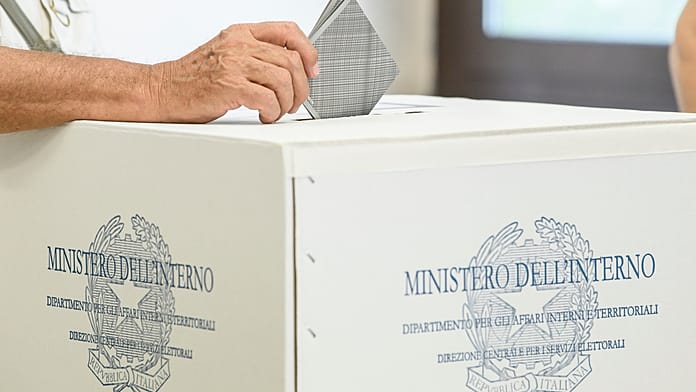 Elezioni regionali: seggi aperti nelle Marche e in Valle d'Aosta