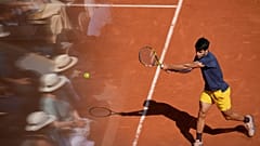 Carlos Alcaraz gana en Roland Garros