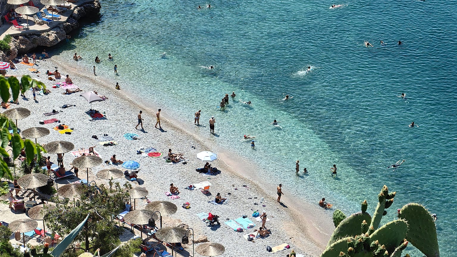 Οι υψηλές θερμοκρασίες αποτέλεσαν πόλο έλξης για τους ψηφοφόρους