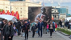 Az oroszok a háborús gazdaság stabilitásában bíznak