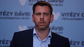 Vitézy Dávid a vasárnap éjjeli eredményváró végén sajtótájékoztató tart  - Budapest, 2024.06.10.