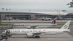 Archivo: El avión afectado por las turbulencias, estacionado en el Aeropuerto Internacional de Suvarnabhumi, cerca de Bangkok, Tailandia, el 22 de mayo de 2024.