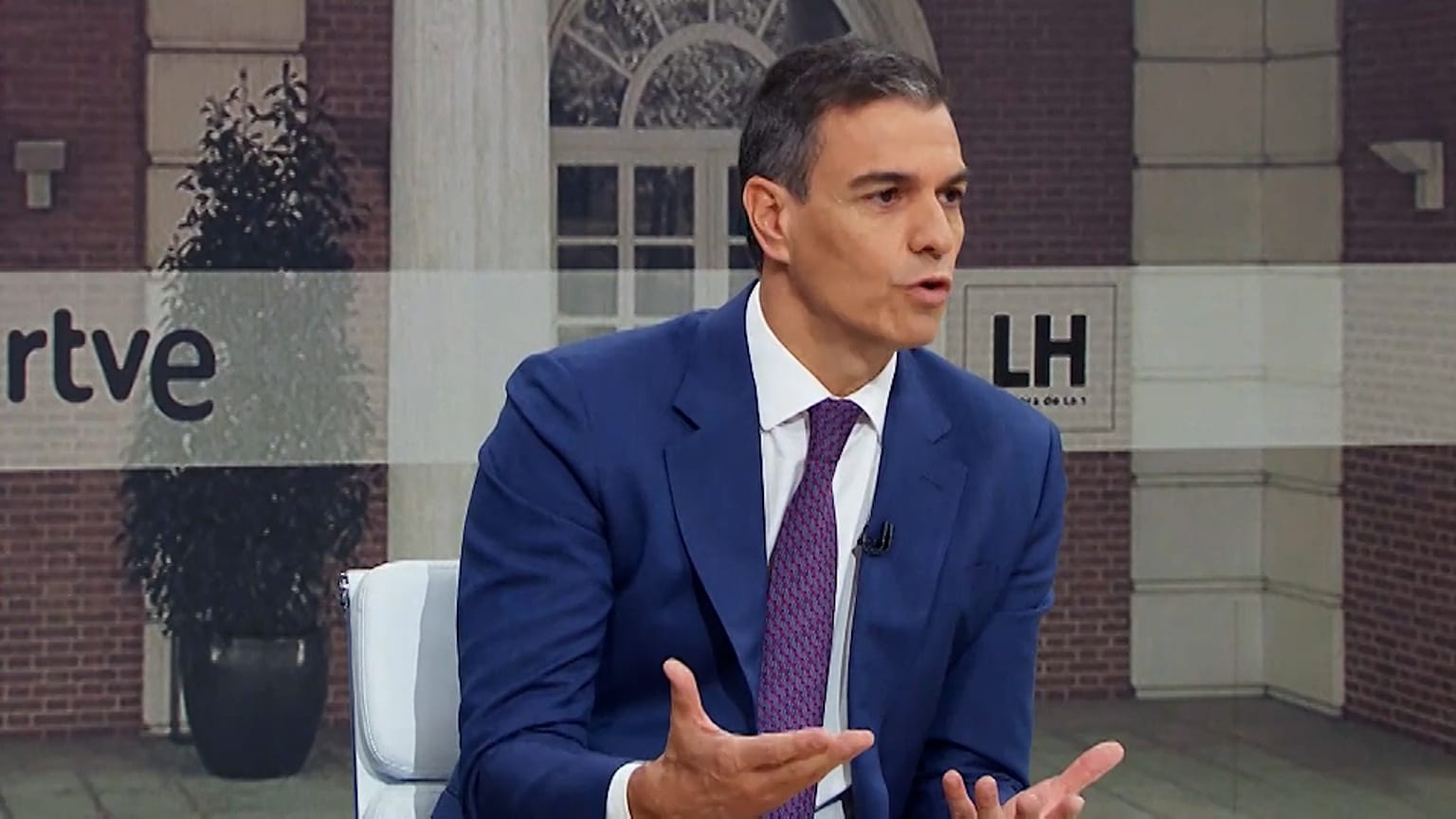 İspanya Başbakanı Pedro Sánchez, partisinin hafta sonu yapılan Avrupa Parlamentosu seçimlerinde gösterdiği performansın ardından 12 Haziran 2024 tarihinde gazetecilere konuştu. 