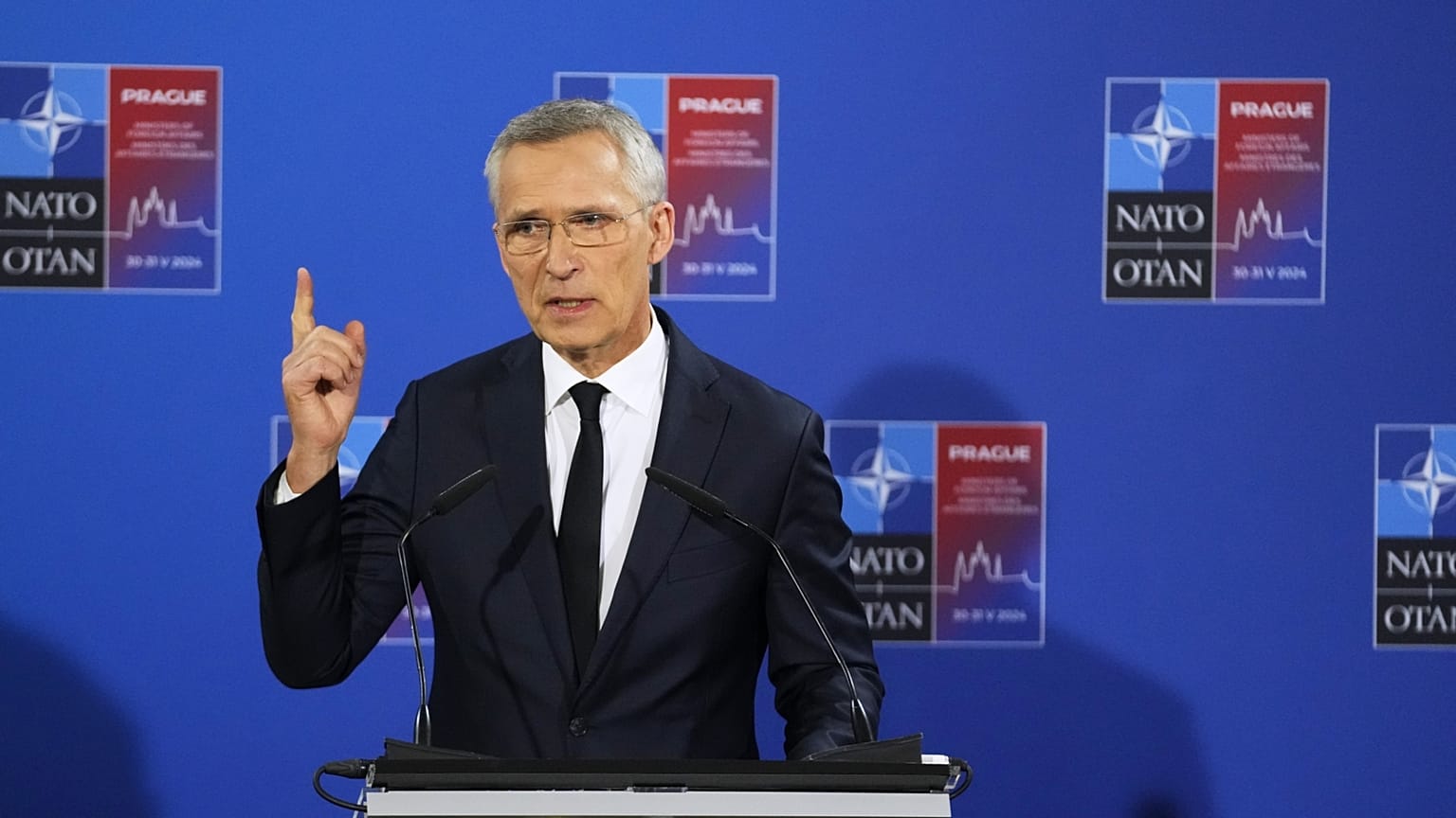 Jens Stoltenberg a NATO külügyminisztereinek prágai tanácskozásán