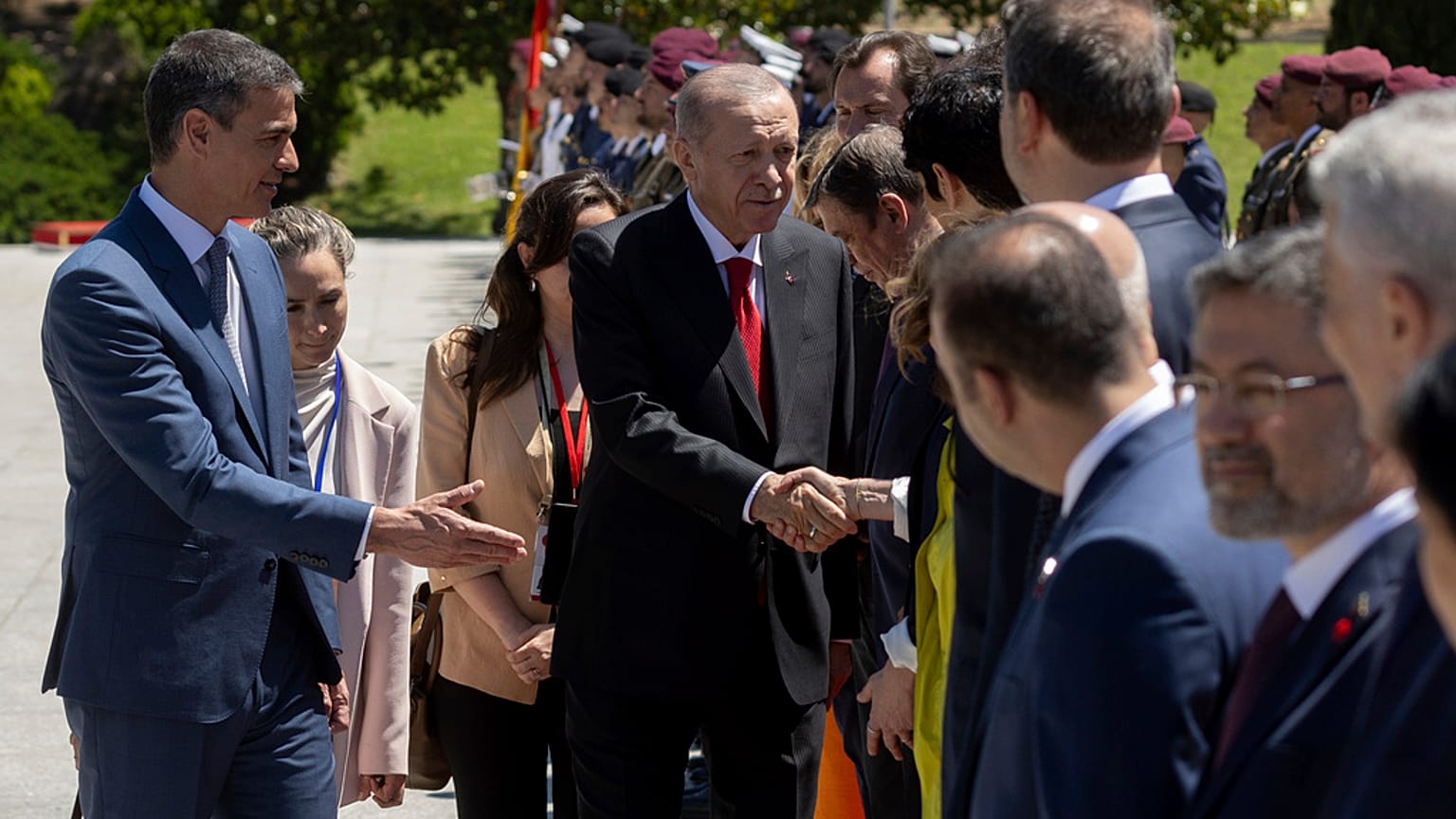 A török államfő Madridban 2024. június 13-án