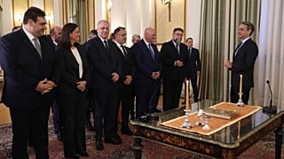 Ορκίστηκαν τα νέα μέλη της κυβέρνησης