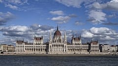 Az Országház épülete Budapesten 2024. március 28-án