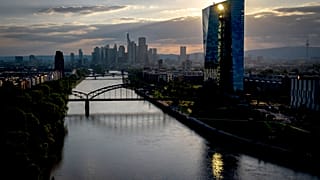Avrupa Merkez Bankası üzerinde güneşin batışı, Frankfurt