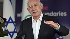 O primeiro-ministro israelita Benjamin Netanyahu fala durante uma conferência de imprensa no Hospital Sheba Tel HaShomer em Ramat Gan, 8 de junho de 2024