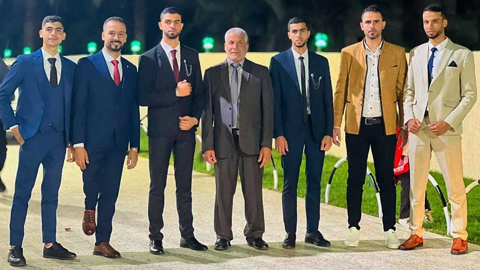 التقطت صورة الزفاف قبل يومين من هجوم حماس على إسرائيل، قتل جميع من فيها باستثناء العريس وشقيقه الأكبر