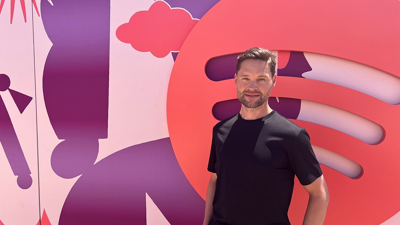  Gustav Gyllenhammar, Vice President of Subscriptions and Markets at Spotify speaks to Euronews Business