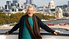 Der Schauspieler Ian McKellen ist ins Krankenhaus gebracht worden: