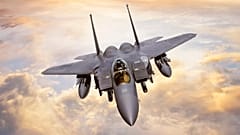 طائرة  من طراز F-15