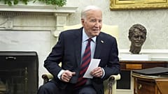 ABD Başkanı Başkan Joe Biden NATO Genel Sekreteri Jens Stoltenberg ile görüşüyor, Oval Ofis, Beyaz Saray, Pazartesi, 17 Haziran 2024, Washington, ABD. 