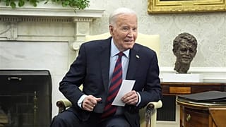 ABD Başkanı Başkan Joe Biden NATO Genel Sekreteri Jens Stoltenberg ile görüşüyor, Oval Ofis, Beyaz Saray, Pazartesi, 17 Haziran 2024, Washington, ABD. 