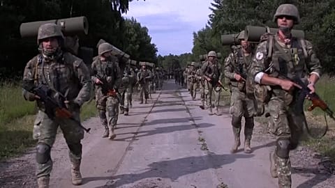 Soldiers in full training