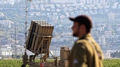 منظومة القبة الحديدية في مدينة حيفا شمال إسرائيل 