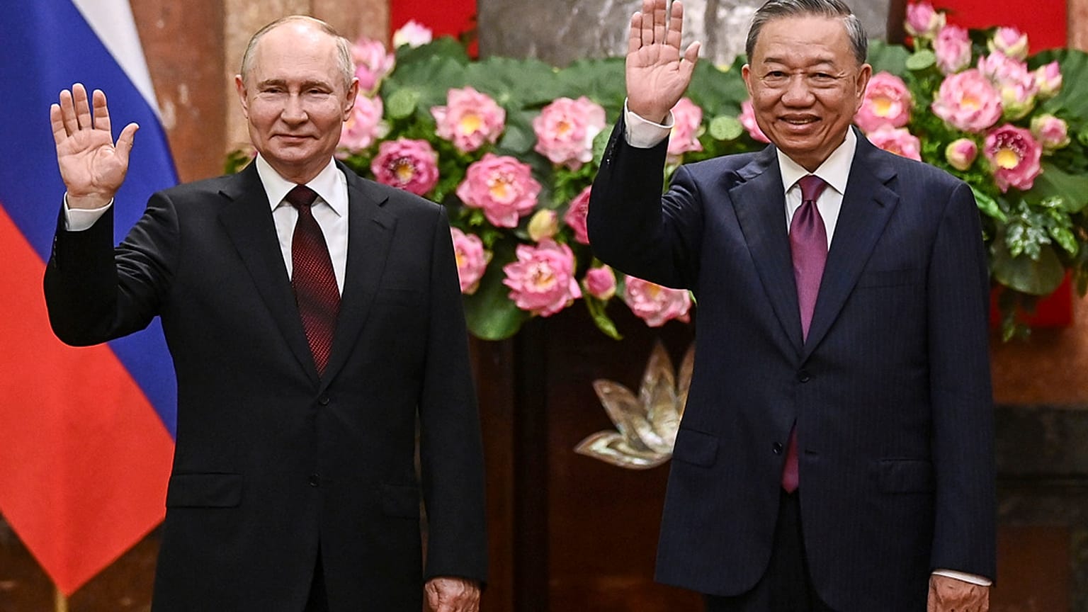 Der russische Präsident Wladimir Putin ist am Donnerstag nach Vietnam gereist, um die Beziehungen zu seinem langjährigen Partner zu stärken.