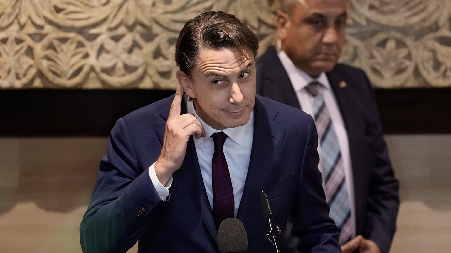 المبعوث الأمريكي الخاص إلى الشرق الأوسط آموس هوكستين أثناء زيارته لبيروت في 18 حزيران/يونيو 2024.
