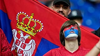 Euro 2024 futbol turnuvasında Sırp taraftarlar.