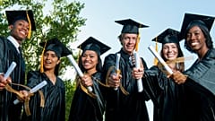 Dünyanın en yüksek dereceli üniversiteleri hangileridir ve Avrupa'da en iyi performansı hangi ülkeler göstermiştir?