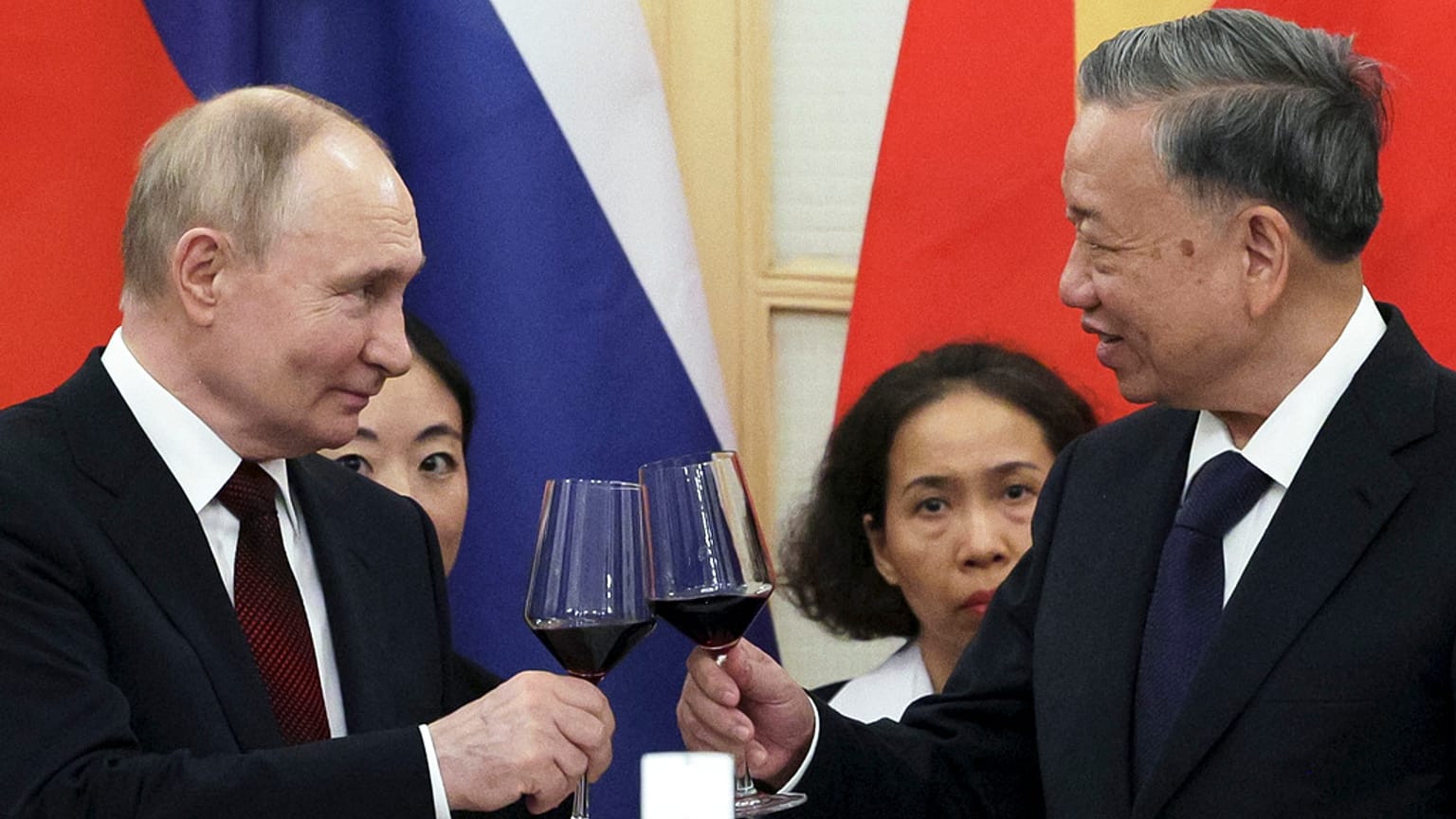 Verschweigen Putin und To Lam in Hanoi die Unterzeichnung eines Verteidigungsabkommens?