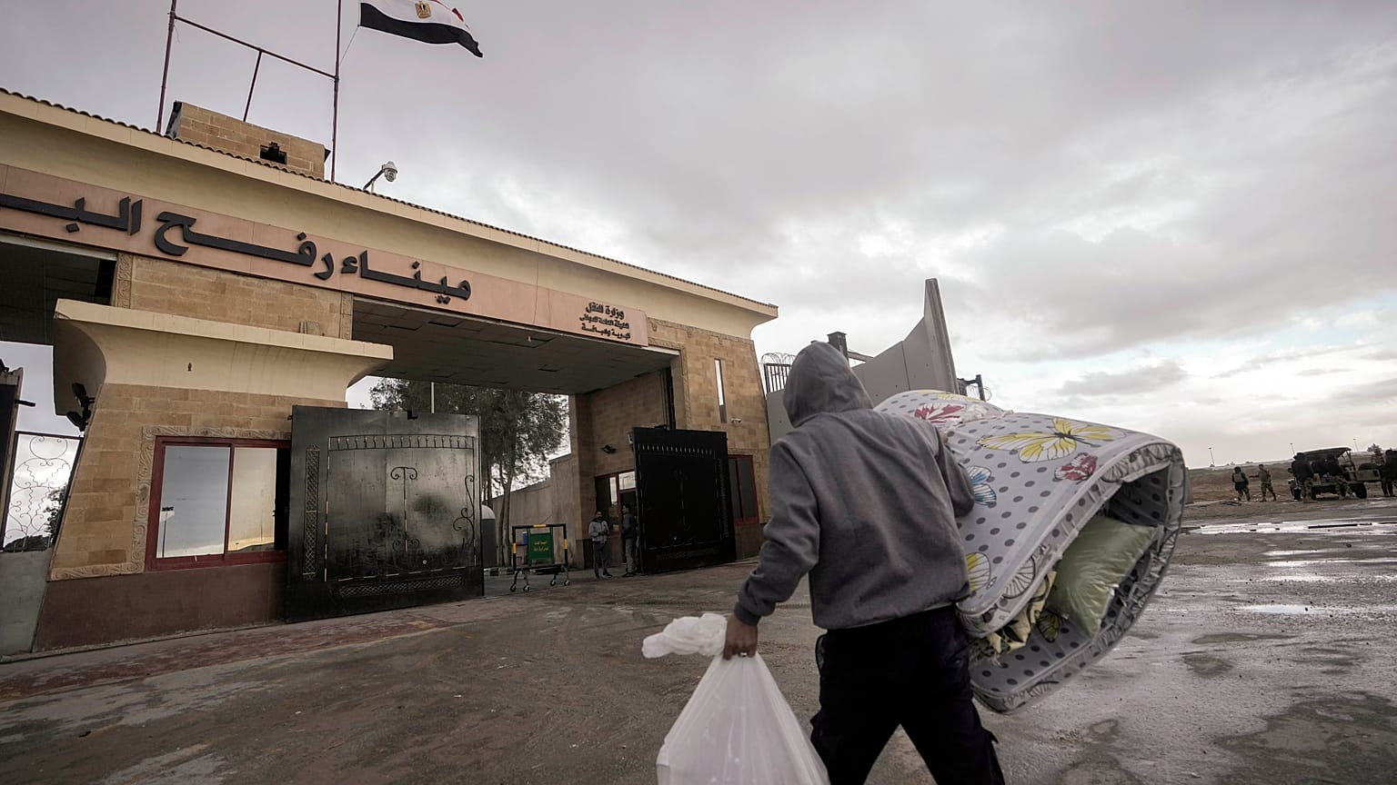 الجانب الفلسطيني من معبر رفح مع مصر - أرشيف