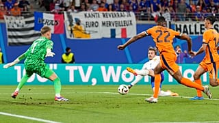 Antoine Griezmann perde uma boa oportunidade à queima-roupa contra a Holanda
