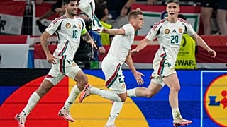 A gólszerző és Szoboszlai és Sallai öröme